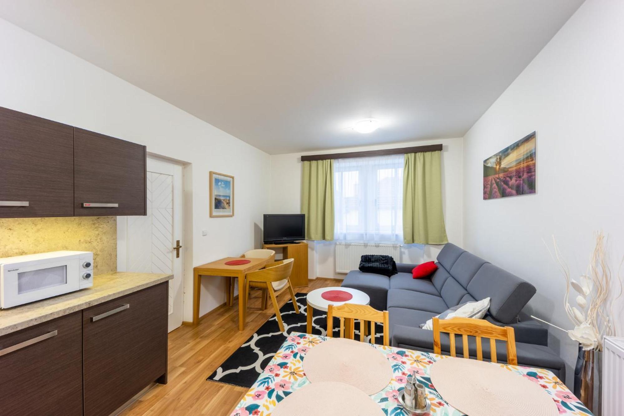 Bezauberndes Gaestehaus In Šatov Esterno foto